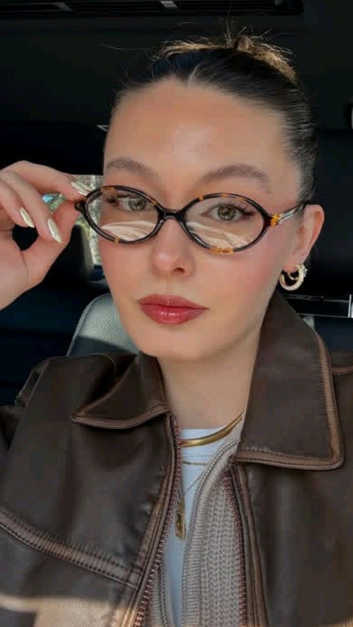 الهمة، الزين، والستيل.. كامل في نظارات Miu Miu Regard! 😍