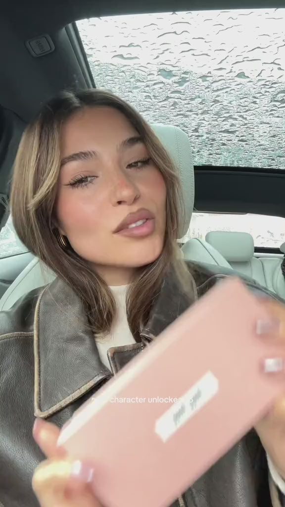 الهمة، الزين، والستيل.. كامل في نظارات Miu Miu Regard! 😍